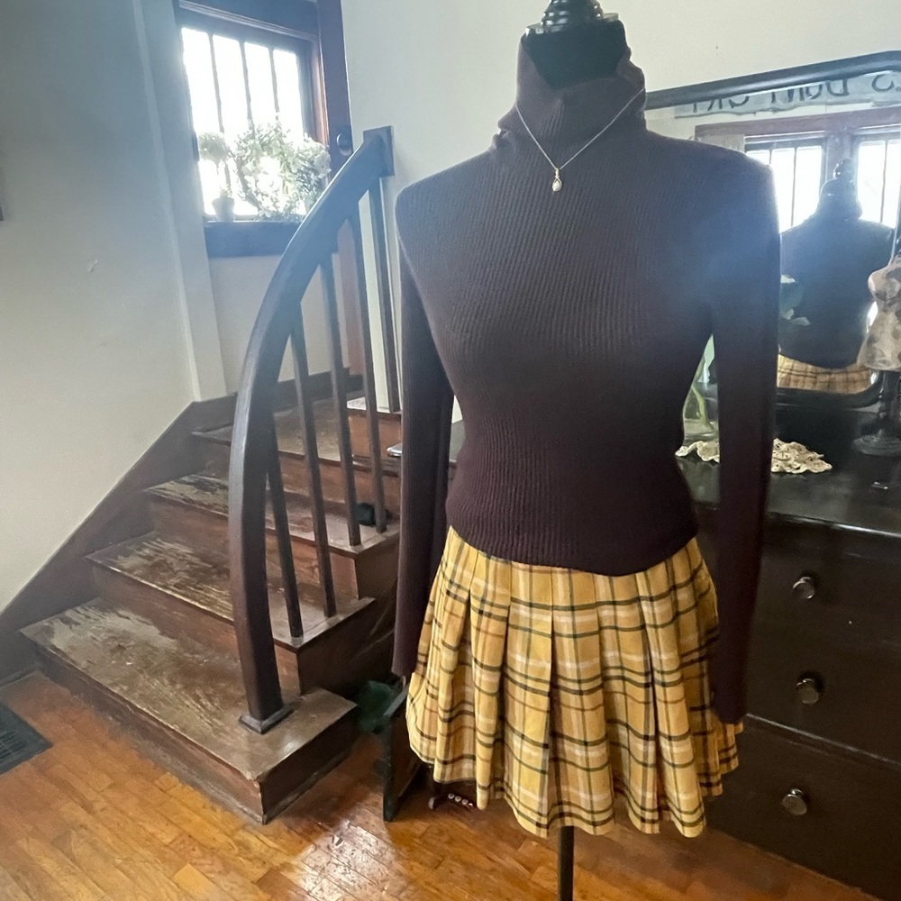 Brown turtle neck and  Forever 21 plaid skirt size small